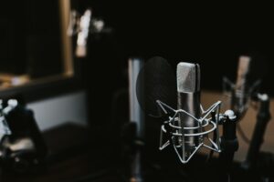 Podcast Marketing B2B en 2026 : le guide complet pour générer des leads et construire votre autorité