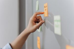Cluster de Contenu SEO : La Méthode pour Écraser la Concurrence