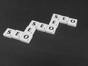 GEO vs SEO : Stratégies de référencement pour dominer en 2026
