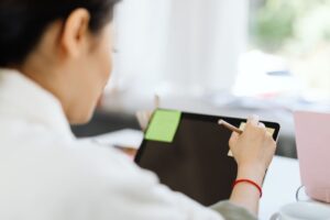 Growth Hacking : la méthode pour scaler vite et sans budget